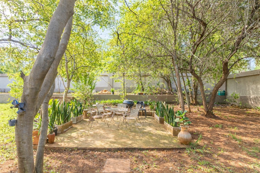 5 Bedroom Property for Sale in Xanadu Eco Park North West